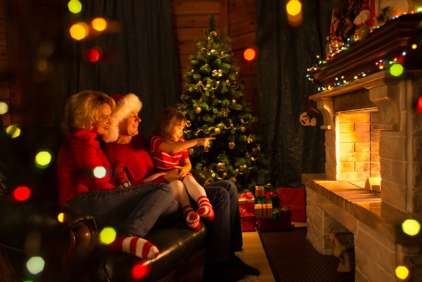 Tasteful Ways to Decorate your Cabins for the Holidays ...
